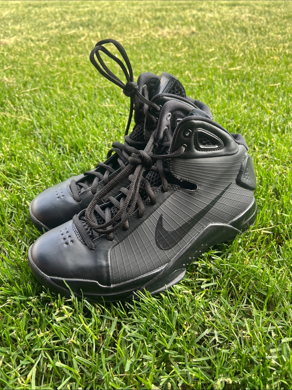 Nike Hyperdunk '08 Retro 'Triple Black'  New without tags